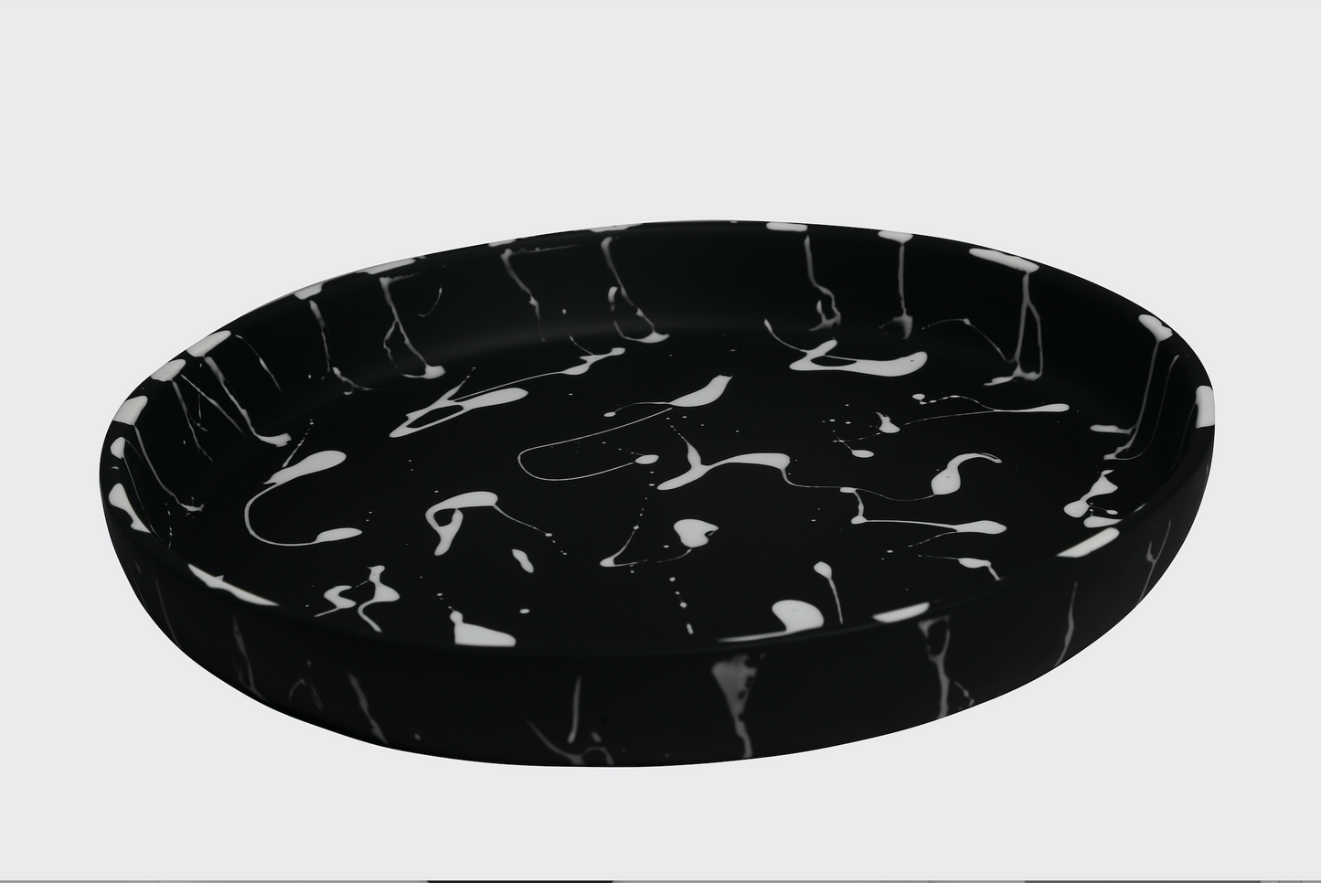 Signature Round Platter Large. Black Friday Sale
